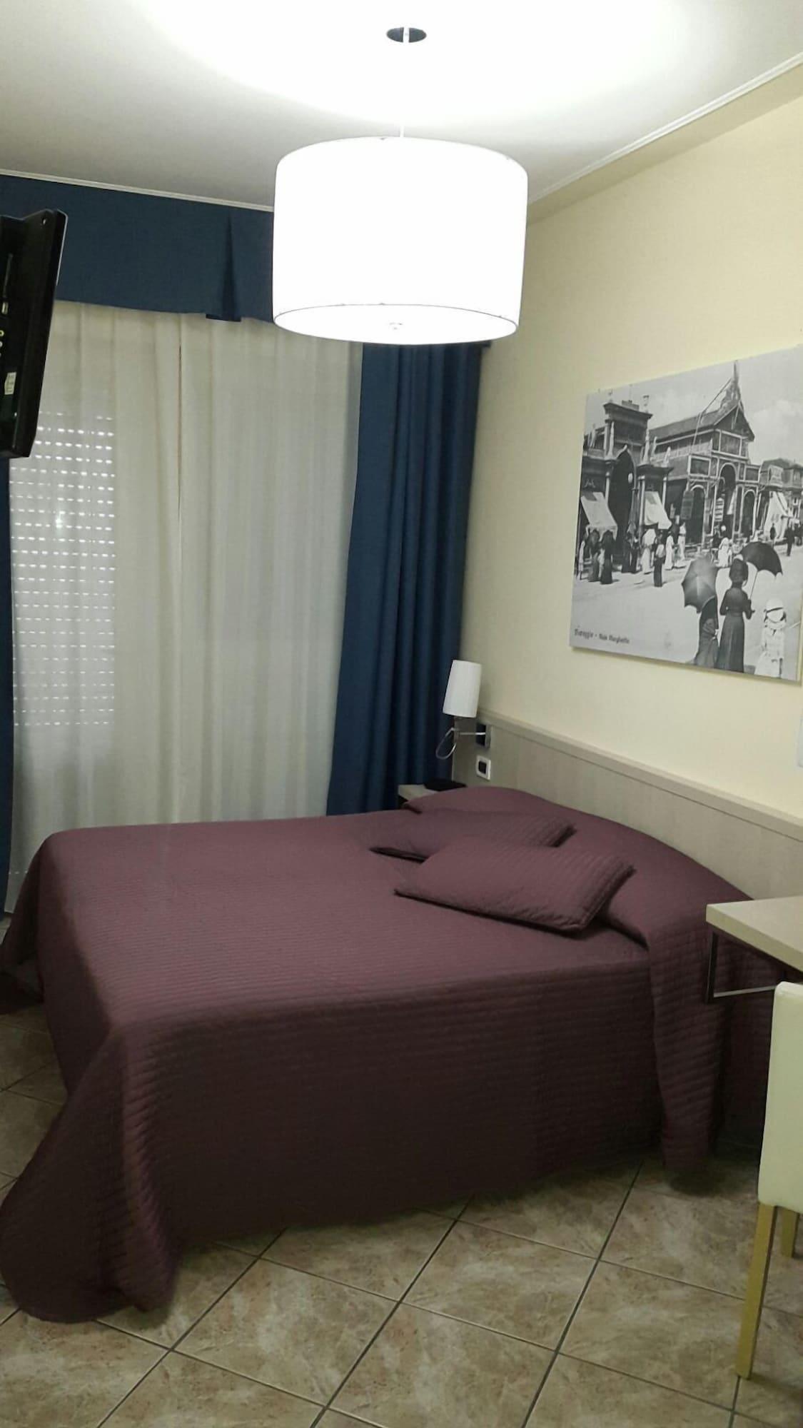 Hotel Bella Riviera Lungomare فياريجيو المظهر الخارجي الصورة