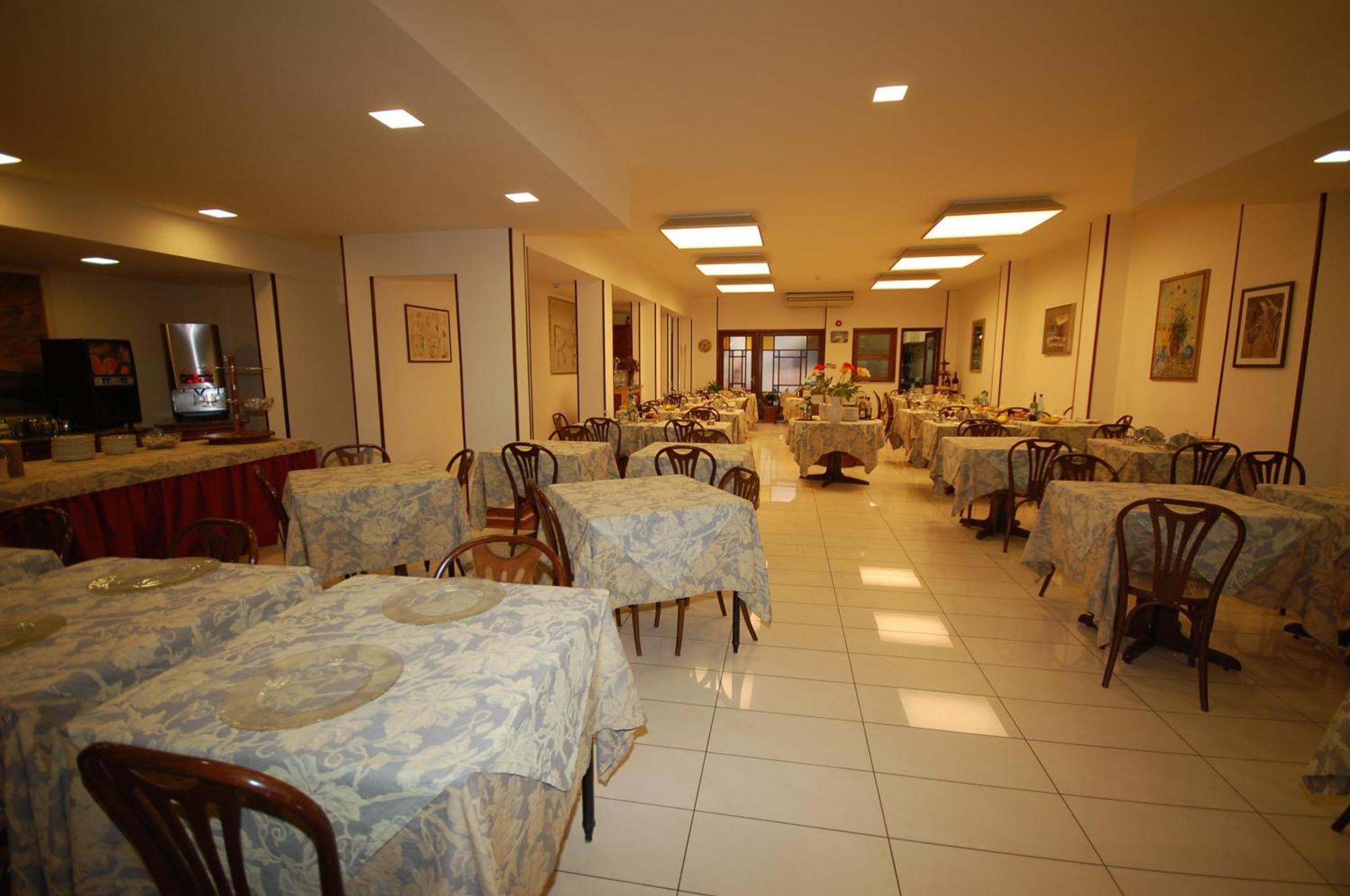 Hotel Bella Riviera Lungomare فياريجيو المظهر الخارجي الصورة
